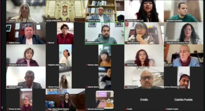 En sesión extraordinaria presidida por el alcalde <a href="/pepechedrauimx/">Pepe Chedraui 🇲🇽</a> y de manera unánime, el Cabildo de Puebla aprobó implementar la leyenda “2026, año de Margarita Maza Parada” en la documentación del <a href="/PueblaAyto/">Puebla Gobierno de la Ciudad</a>.