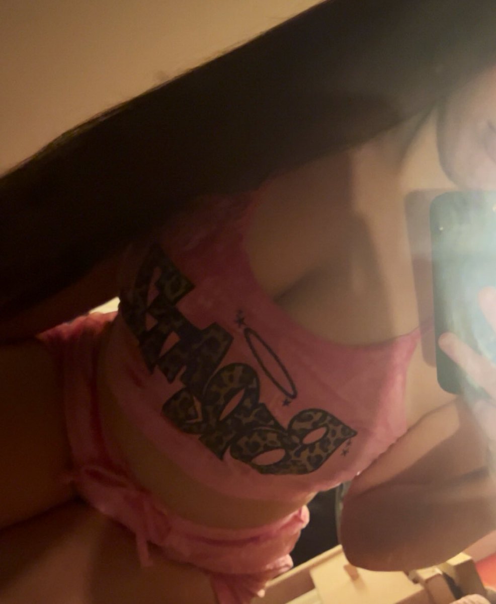 Good boys spoil girls in Bratz pajamas.
#findom #bratdomme #walletdrain #SpoiledBrat #humanatm