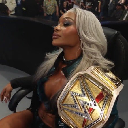 meloismone's tweet image. WOW