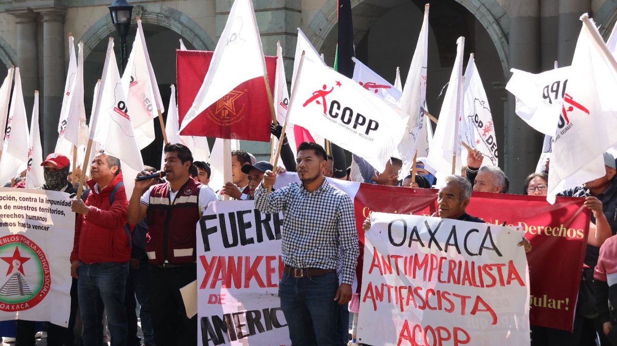 brigadas_delPP's tweet photo. #ACOPP-ALIANZA DE PUEBLOS 
@COPP
HOY EN EL CORAZÓN DE NUESTRO CIUDAD REBELDE Y COMBATIVA OAXACA, DIMOS NUESTRO POSICIÓNAMIENTO COMO ESFUERZO ORGANIZATIVO Y COLECTIVO "LA ALIANZA DE PUEBLOS POR LA JUSTICIA SOCIAL" DONDE ES PARTE LAS ASAMBLEAS COMUNITARIAS DEL PODER POPULAR. https://t.co/cJeg951bFZ