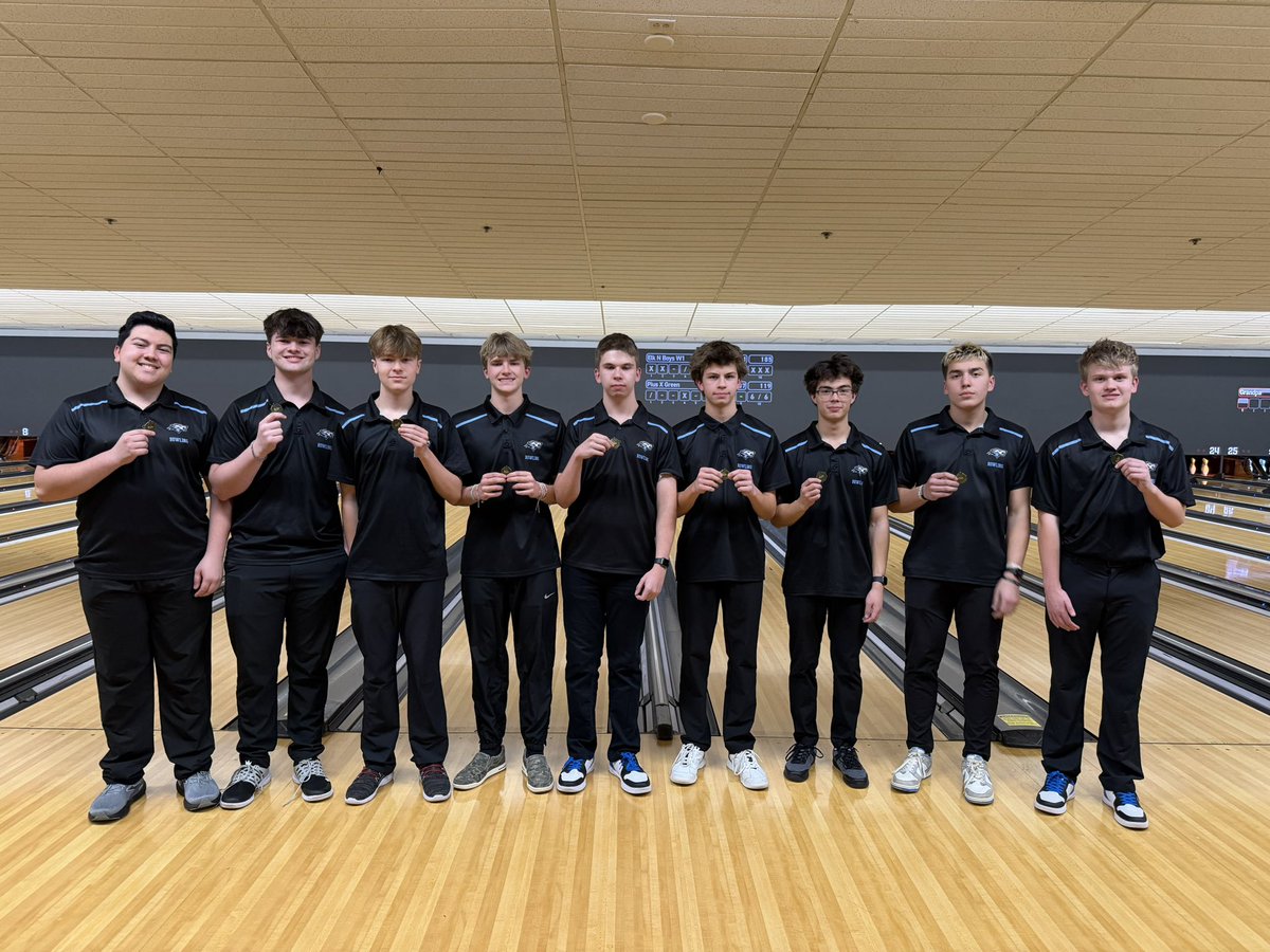 ENWolvesBowling's tweet image. Last week, our boys took 🥇 at the Pius JV Tournament!