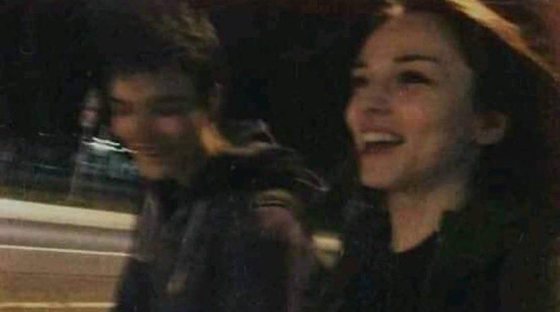 _29111's tweet image. احبك جدا واعلم بأنك ستقراء.. وتعلم أنه انتي.♥️