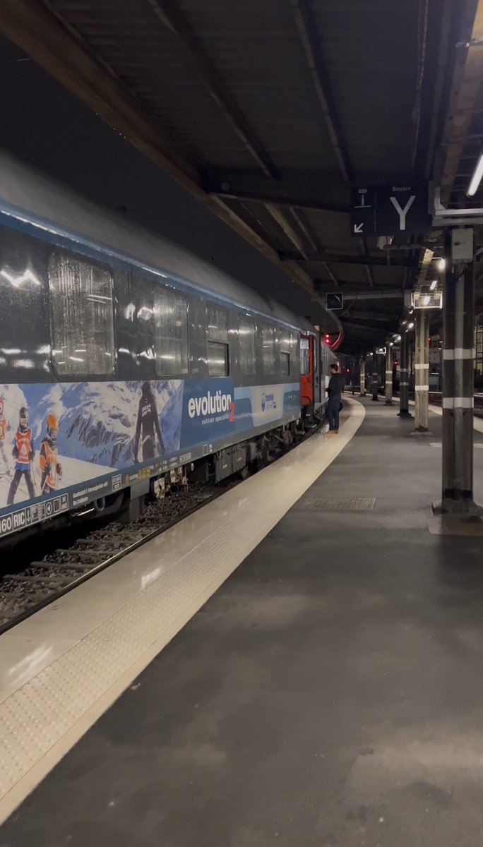 Rem' tweet media