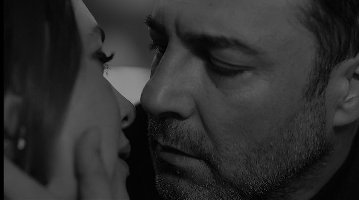 evmalsy's tweet image. kalbimin tekrar yumuşamasından korktum. 
tekrar yakınımda yanımda olmandan korktum.
kokunu tekrar almaktan korktum.

#EvrimAlasya #BarışKılıç
#KıvMer #EvBar