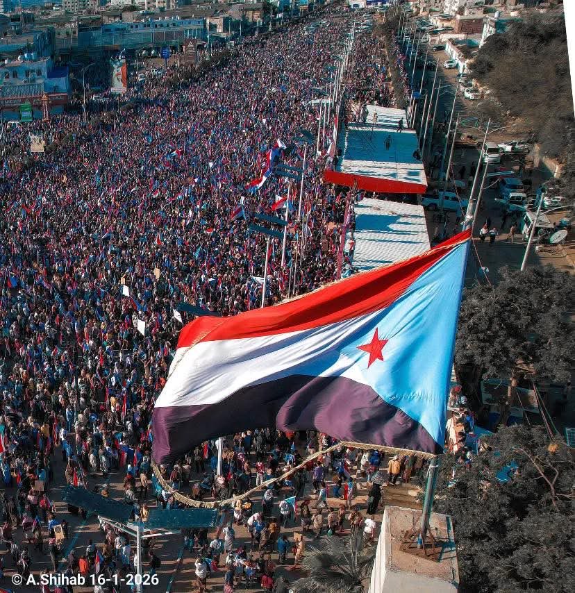 حوار الرياض: 
مسارات الاستقلال الجنوبي

خالد اليماني

سلكت القضية الجنوبية منذ غزو الشمال للجنوب عام 1994 مسارات شتّى، شملت أشكالاً من العصيان المدني، والحراك السلمي، وتشكّل تنظيمات سياسية. وكانت حاضرة في الحوار الشامل في صنعاء، ولكن وفق مشيئة النخب السياسية الشمالية التي أرادت