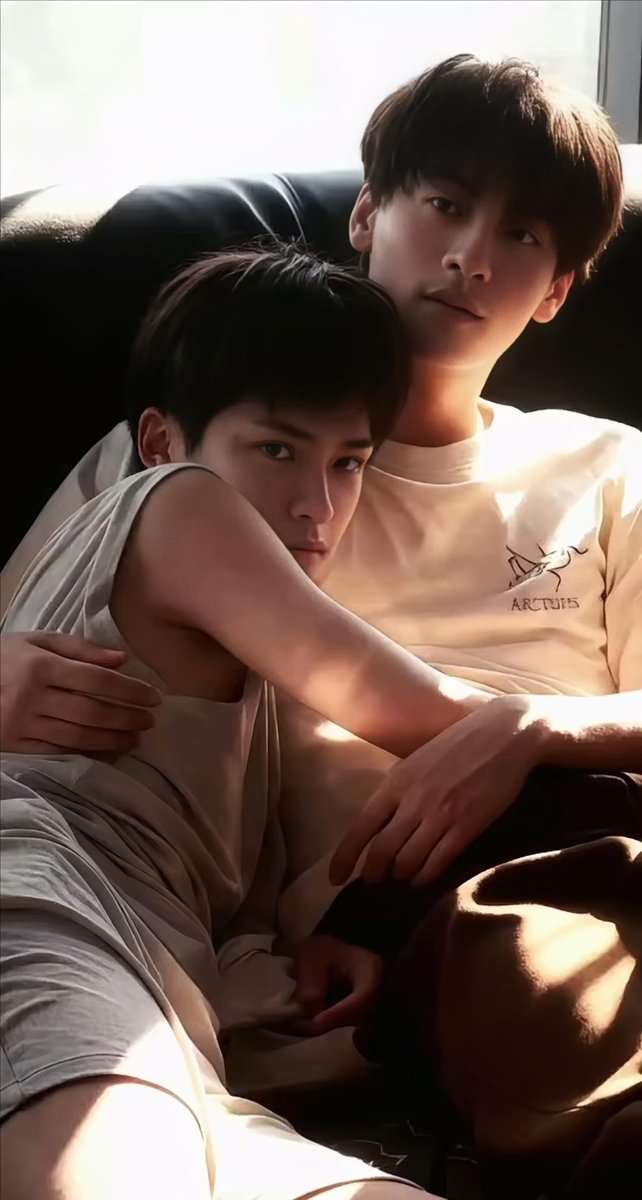 SweetCornHQ_'s tweet image. Same vibes~

Image source:尼可多
#TianXuning #田栩寧 #ZiYu #梓渝  #XuNiYuSheng #栩你渝生 #Leipeng99 #Rayban #TianZiyu