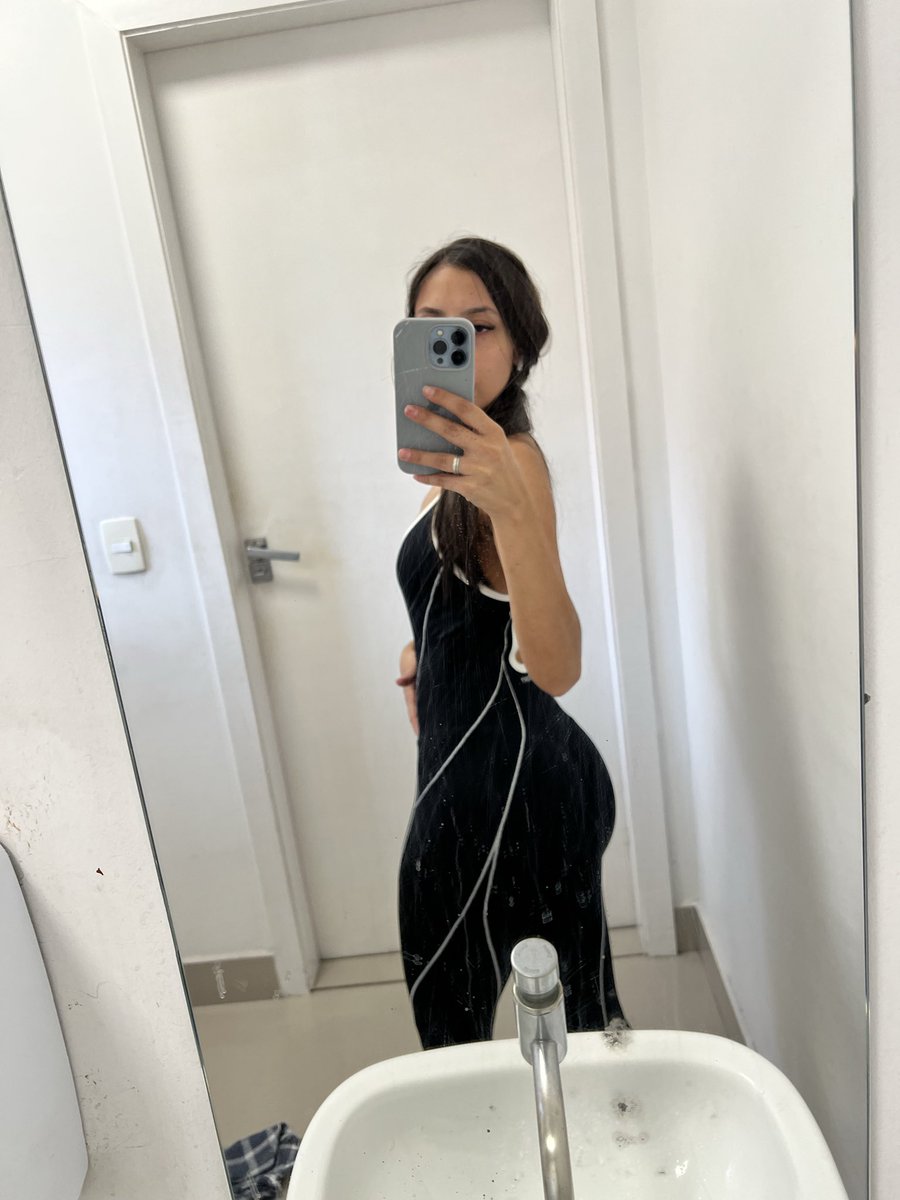 AliceSafadaaa's tweet photo. chegar na academia e essa ser a recepcionista… O que você faria? 😈😈

responde aqui embaixo rs
#PINTOSAWARDS #PEITOSWARDSㅤ #pintoawards #TROCONUDSㅤ #XOTAAWARDSㅤ https://t.co/GCPYQXI8Uh