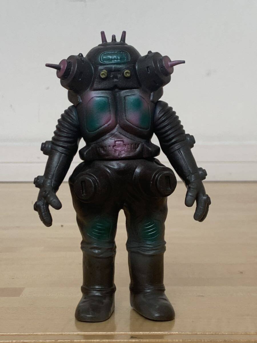 ポピーのキングザウルスシリーズのキングジョーの佇まいが好き