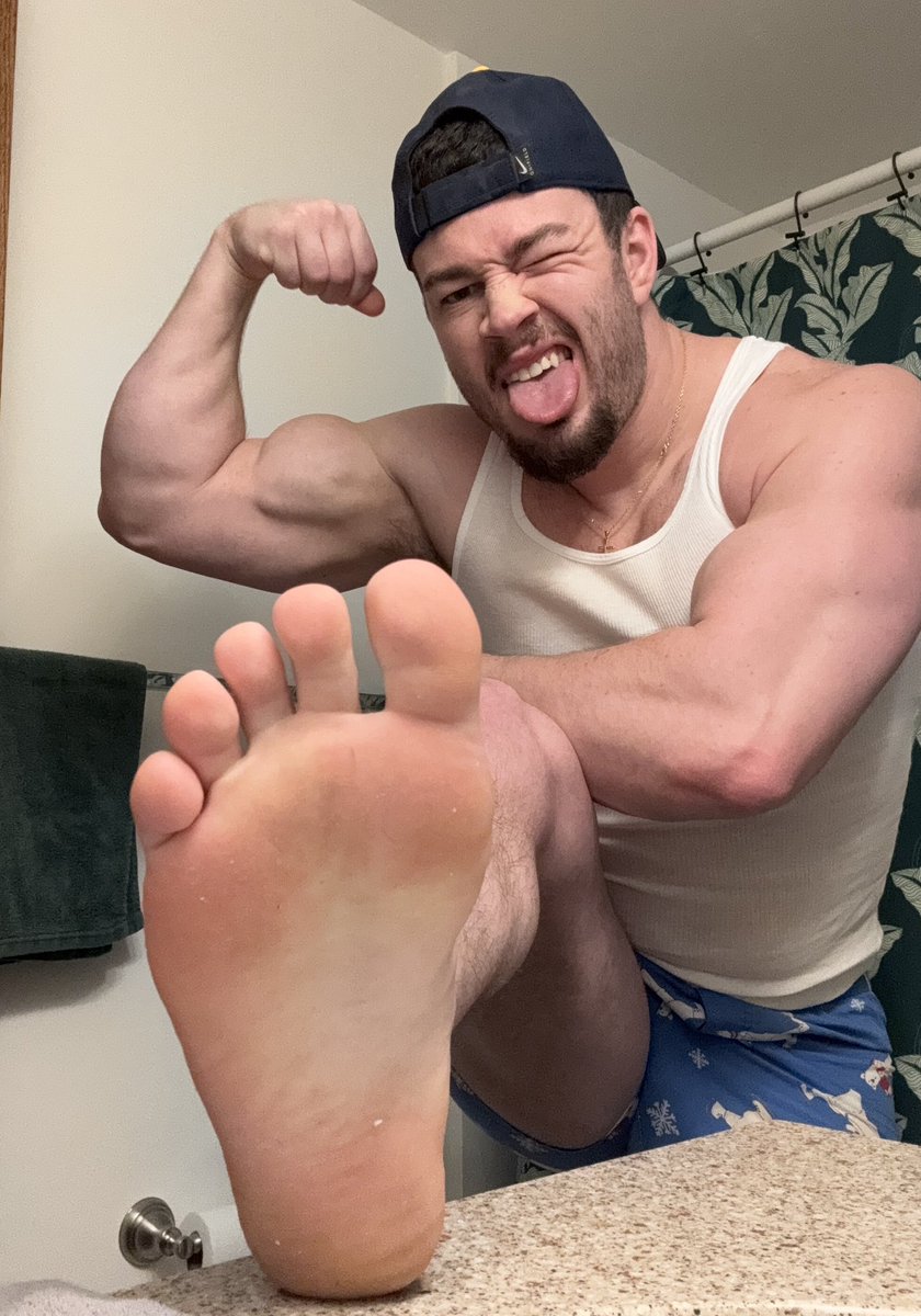 MasterMauls's tweet image. You can’t resist my endless perfection🧎🏻‍♂️