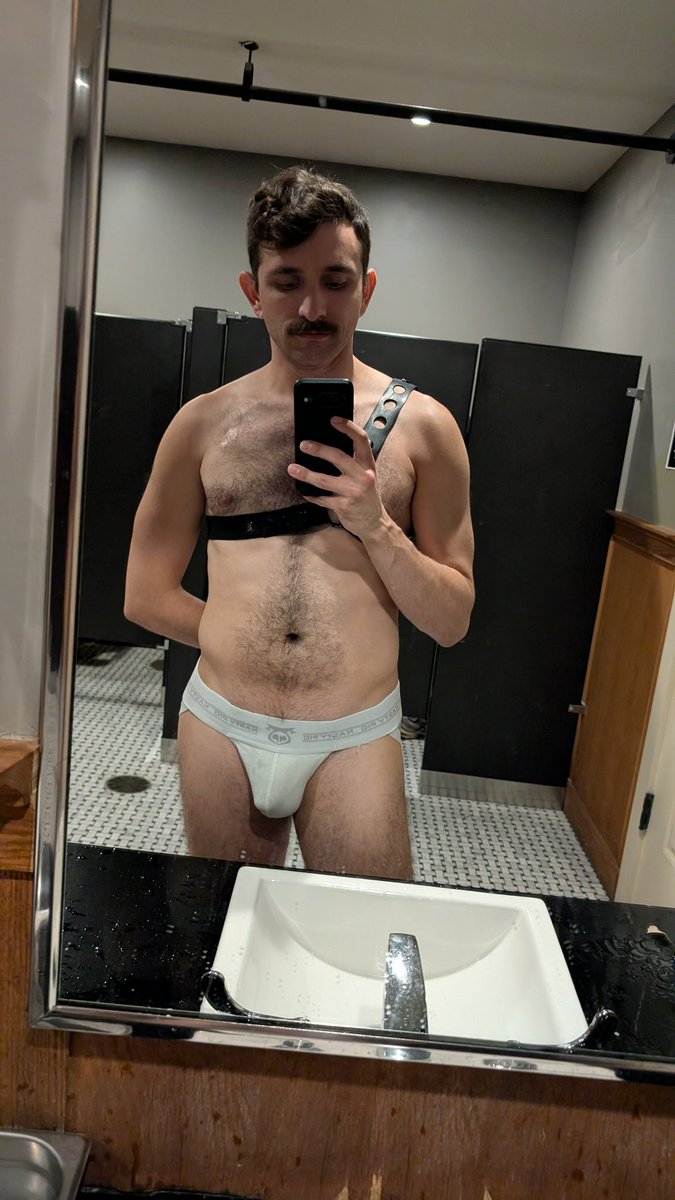 HotterPine tweet media