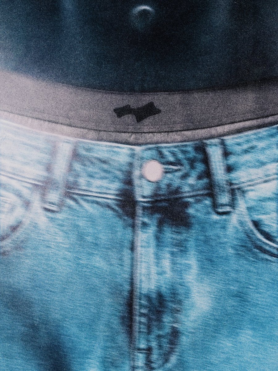 SKYLRK's tweet image. ( ( DROP 7 NOW LIVE ) )

SKYLRK.com