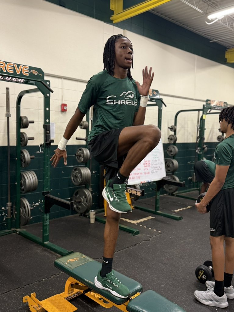 Captain Shreve Football tweet media