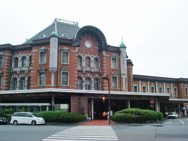 東京駅丸の内駅舎があしらわれたSuica ドーム(屋根)が大正時代の開業