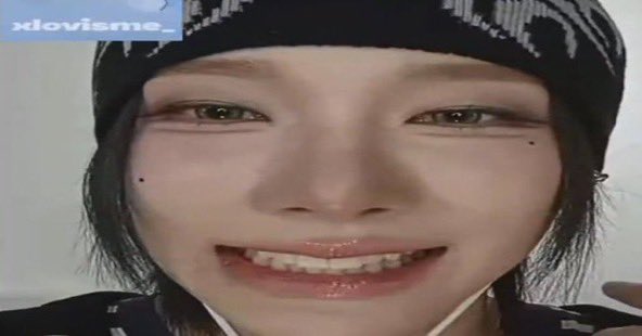 ruimeowzz's tweet image. “are you stupid?”

my silly ass :