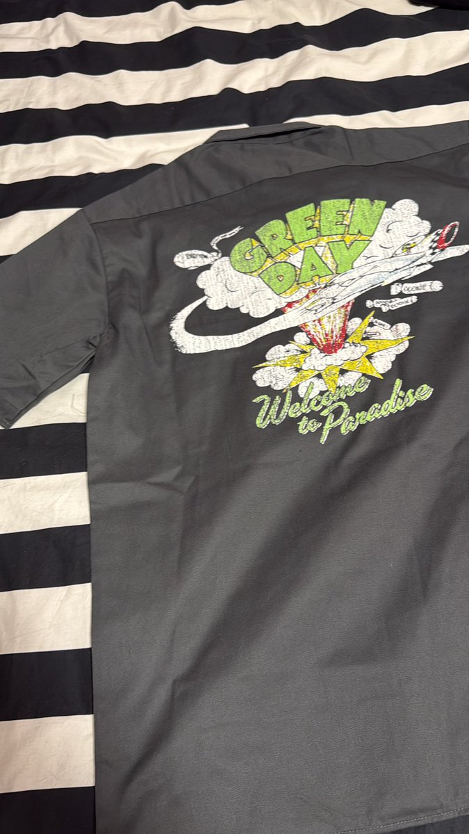 friskibitz's tweet image. locking my doors and windows tonight guys