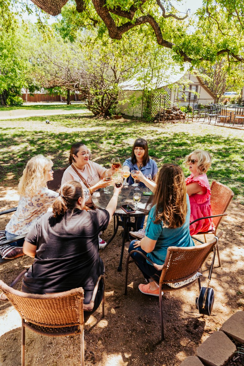 Visit Grapevine tweet media