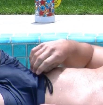 thefateof_vic's tweet image. temos o Jonas 22 e o Paulo 21 ja dizia taylor swift:
"It's supposed to be fun turning 21"