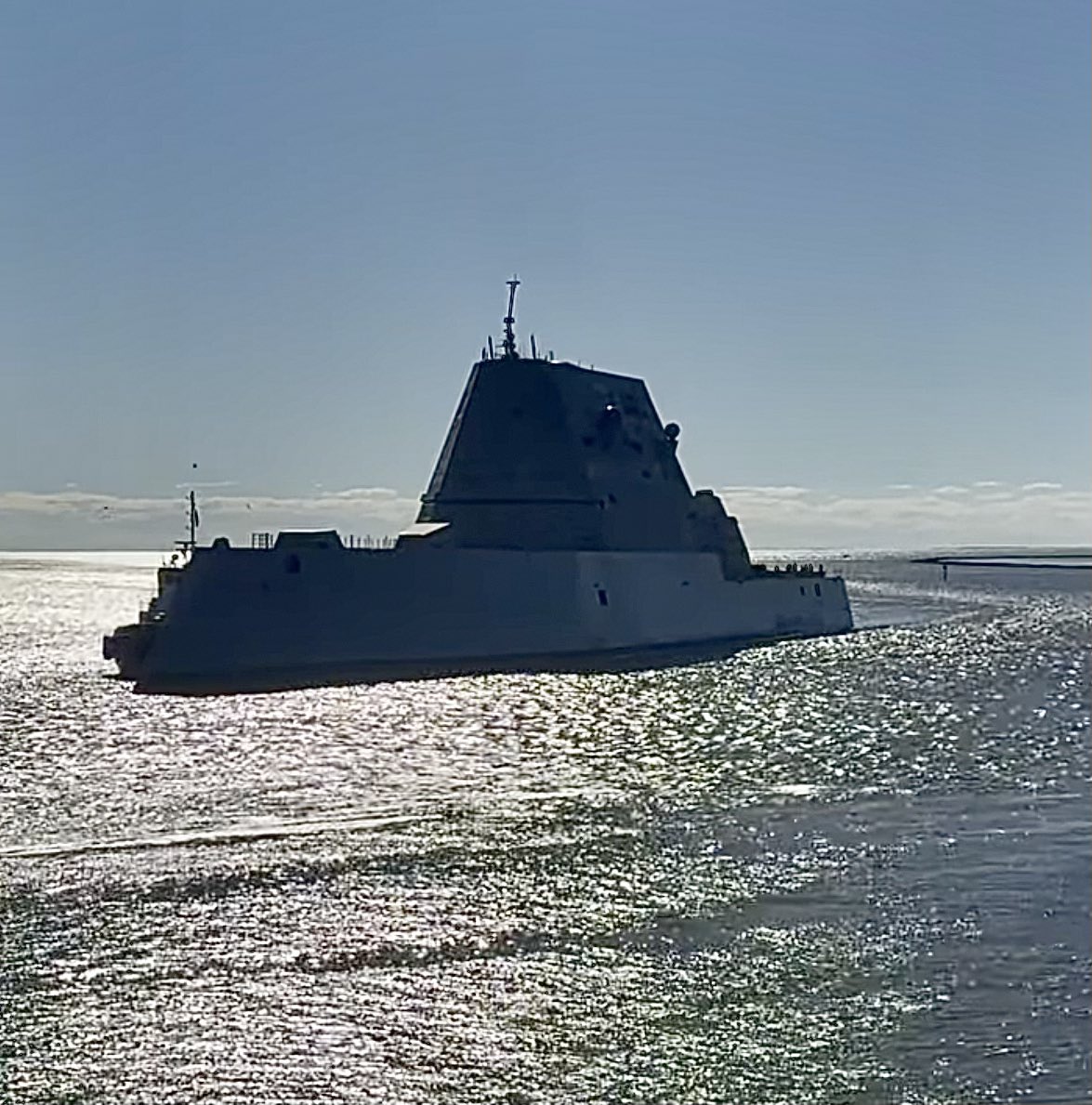 WarshipCam tweet media