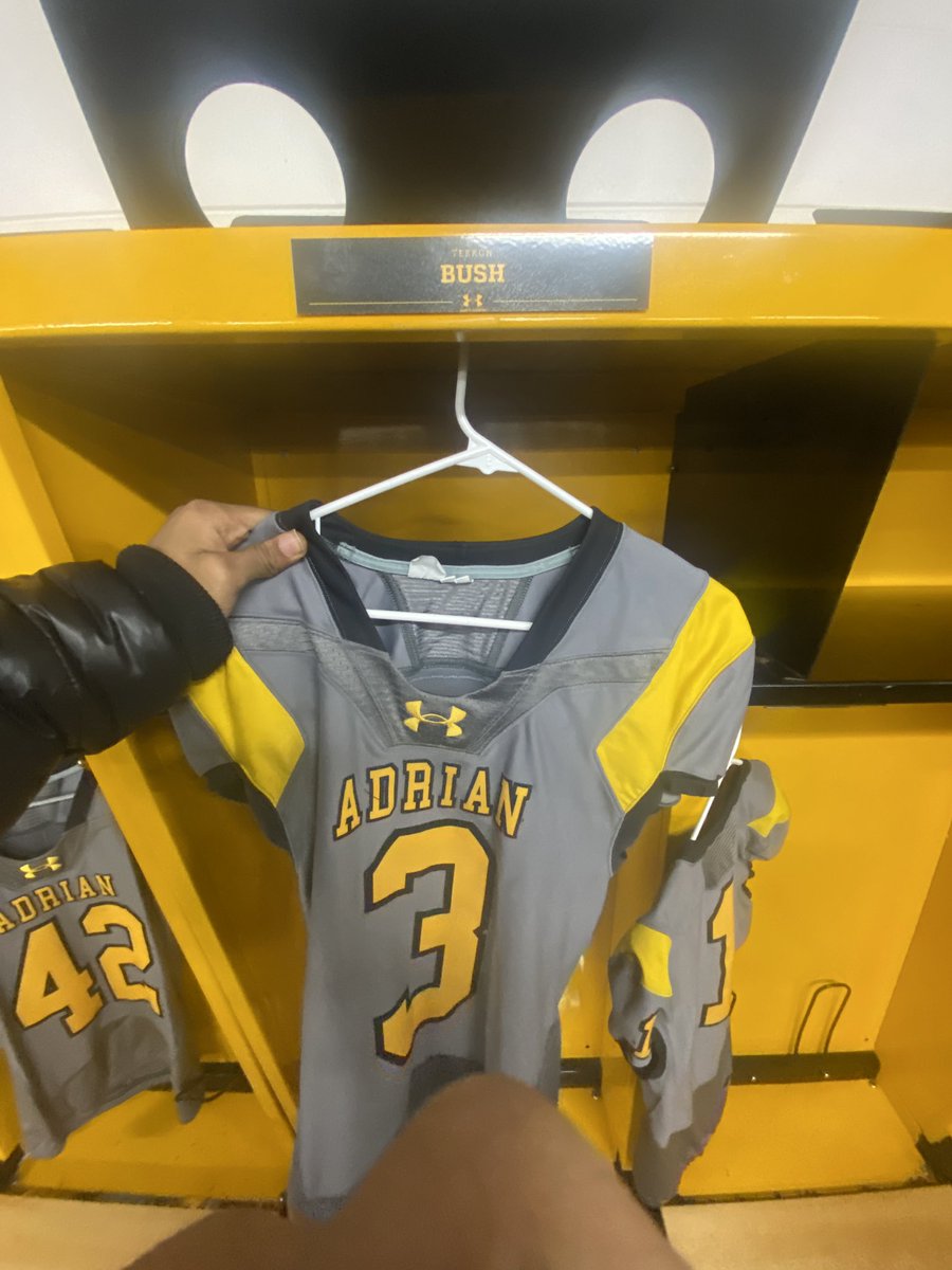 Terron Lawrence Bush tweet media