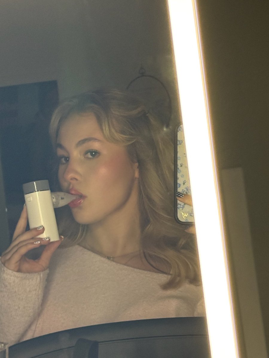 Anna Duboc tweet media