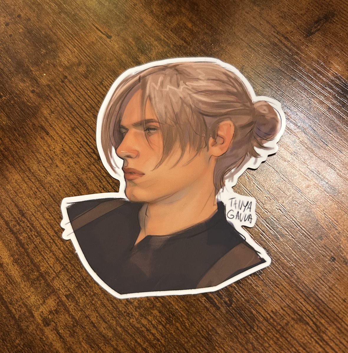 мала́ леона кеннеді 🫀 tweet media