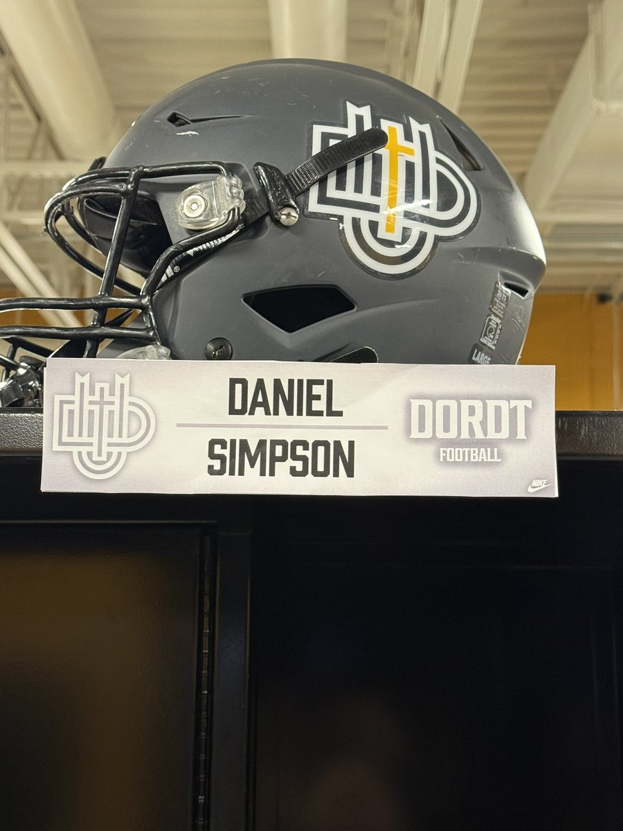 Daniel Simpson tweet media