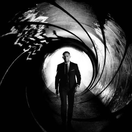 The Hollywood Handle tweet media