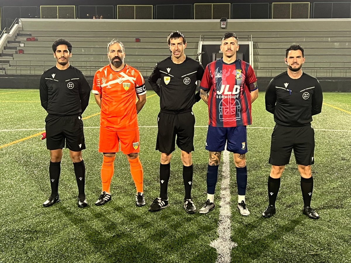 📸 Victoria del primer equipo en su visita al CD Ingenio en un duelo importante para el objetivo de la temporada. Seguimos sumando y mejorando el ritmo en el inicio de este nuevo año (0-2). 

⚽️Óscar 
⚽️ Joni

#barrioycorazon #udatalaya #guiaesdeporte