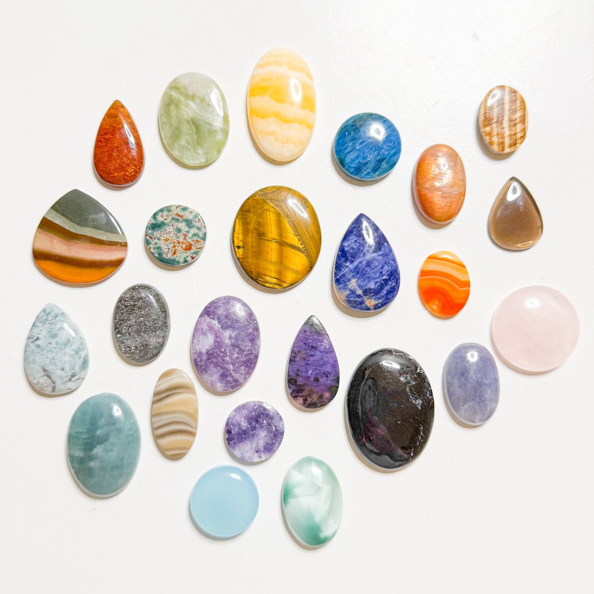 ok I’ll tell yall what the plan is with these crystals 👀 this is the only time I’ll ever do this 👀

the collection is called Zodiac Zen, it’ll be every zodiac sign, two of each 🥳

be ready. 1/22 8pm est 🐂🦀🦁🌬️⚖️🦂🏹🐐