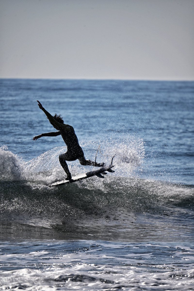 夜のサーファー サーフィン研究所特別号】季節のなかで＿時速21万kmで飛行する