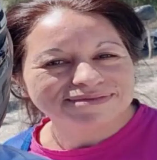 desaparecidaorg's tweet photo. Irma Marine Bravo tiene 43 años, desapareció el 14/1/26 en Las Grutas, provincia de Río Negro. Estatura 1,55. Se hizo la denuncia, Subcomisaría 45°. Por favor compartir y avisar #Urgente al☎️2984-678181, 101 o 911
#LasGrutas #RioNegro https://t.co/mK2yQZiqcG