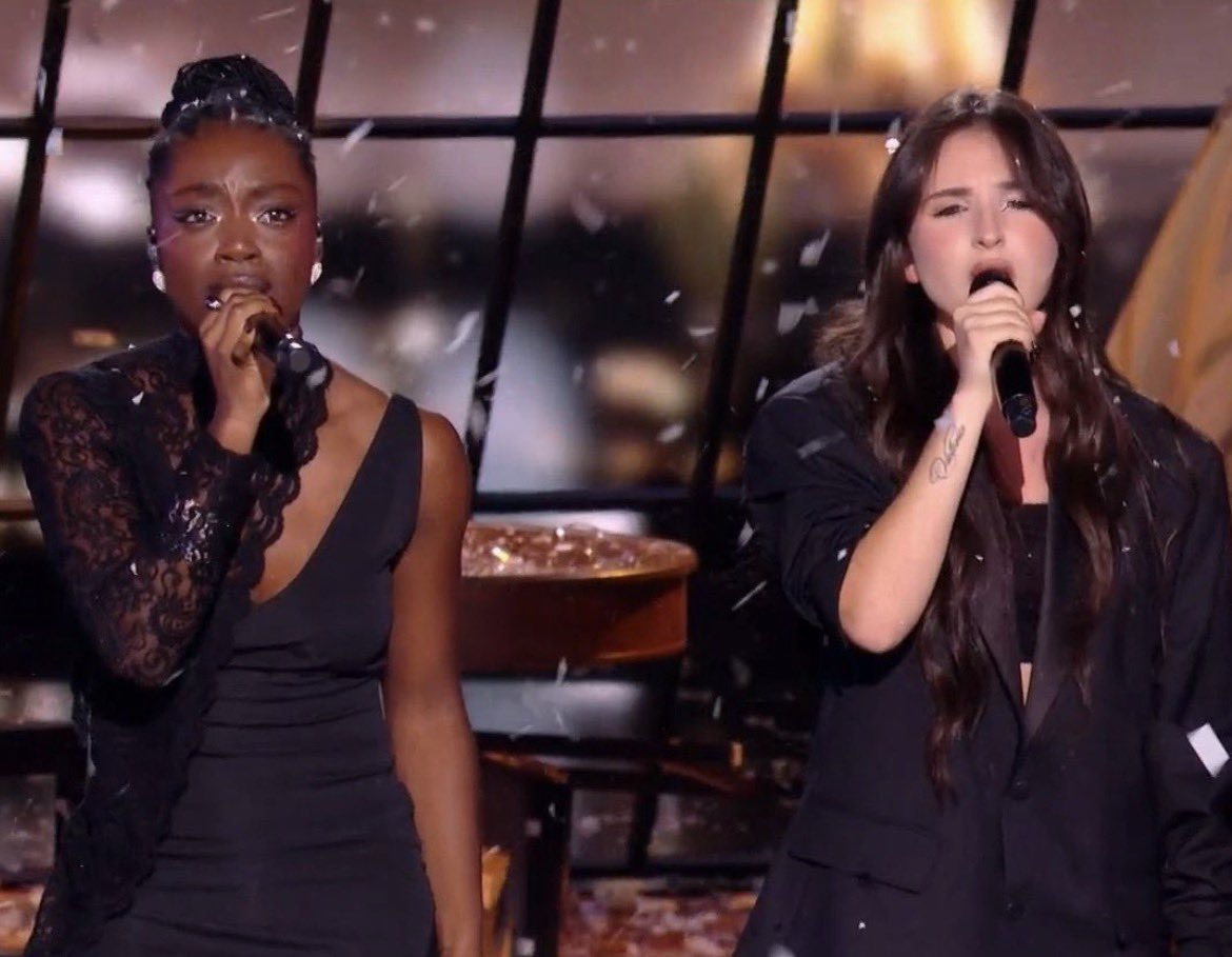 maebrn_'s tweet image. je ne rêve que de cette finale. 👑
(mes go and guys j’espère que vous votez 1 et 3!)  #StarAcademyLeLive