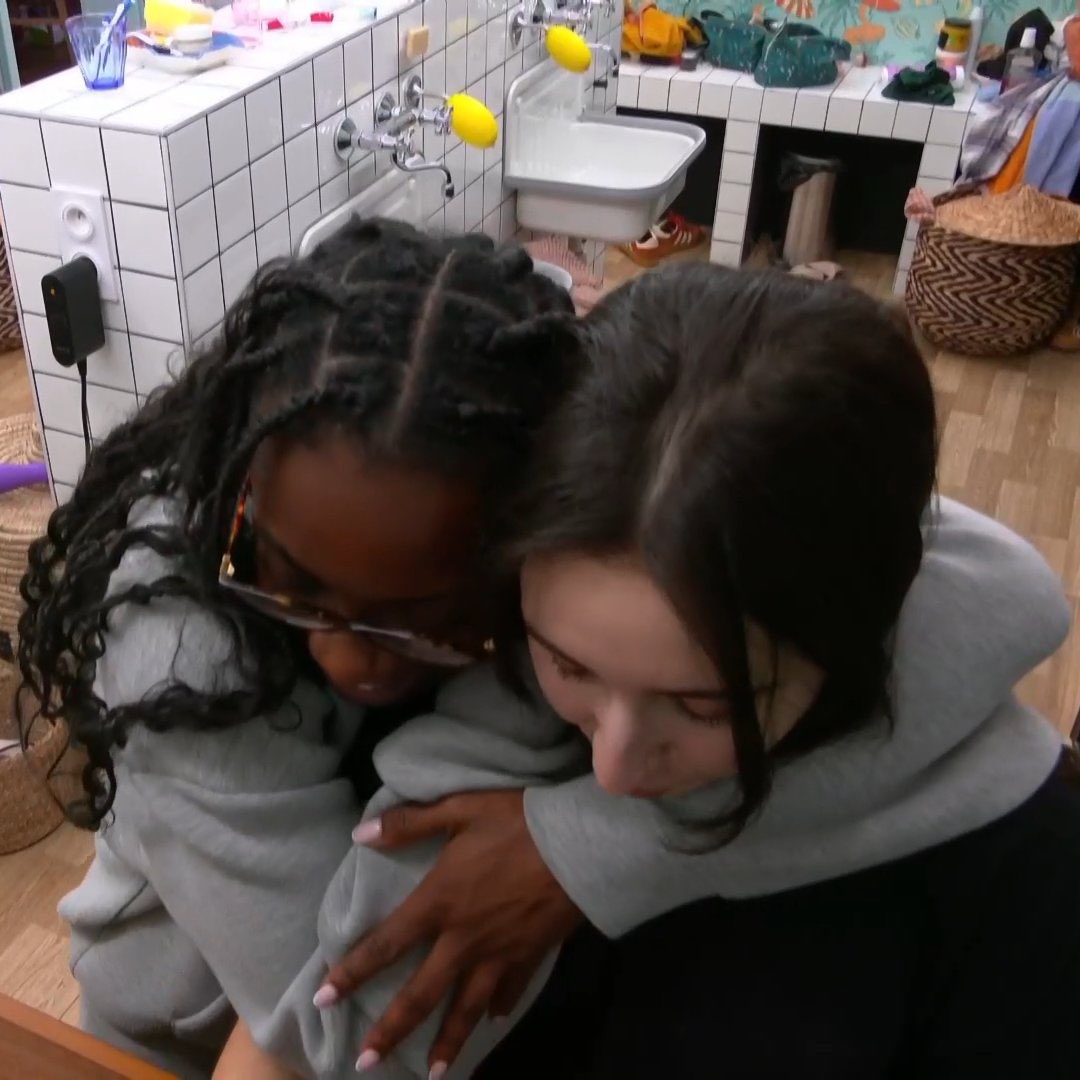 maebrn_'s tweet image. je ne rêve que de cette finale. 👑
(mes go and guys j’espère que vous votez 1 et 3!)  #StarAcademyLeLive