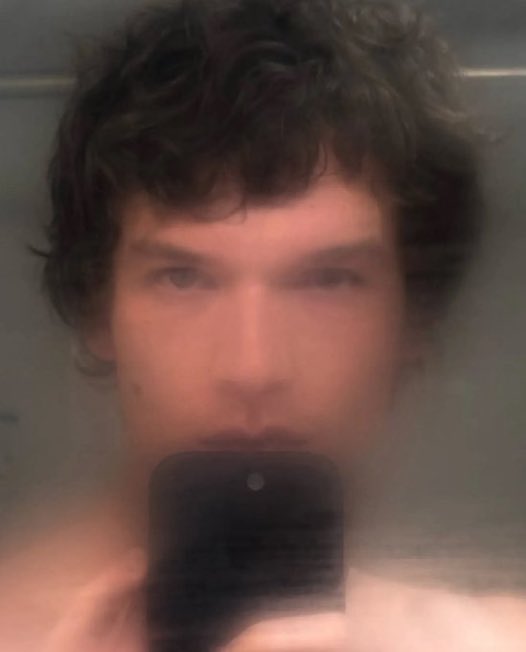 realitylovei's tweet image. Brunette Connor Storrie what da hell???😭