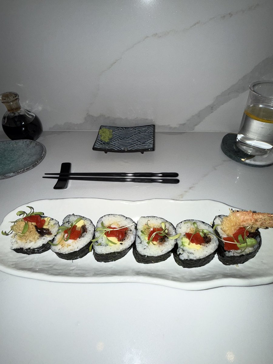 SUSHİ