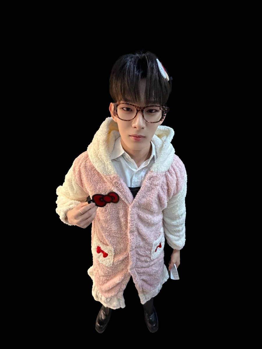 Swicy_Chihen's tweet image. So when Chih said that pink is the best, this is what he means. 😆 Happy Birthday to our hardworking, handsome, talented best leader Steven!!! 🥳🥳🥳