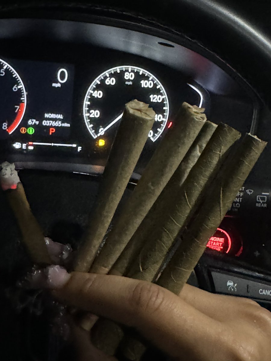 STARFlREE's tweet image. worried bout the wrong gas #smh