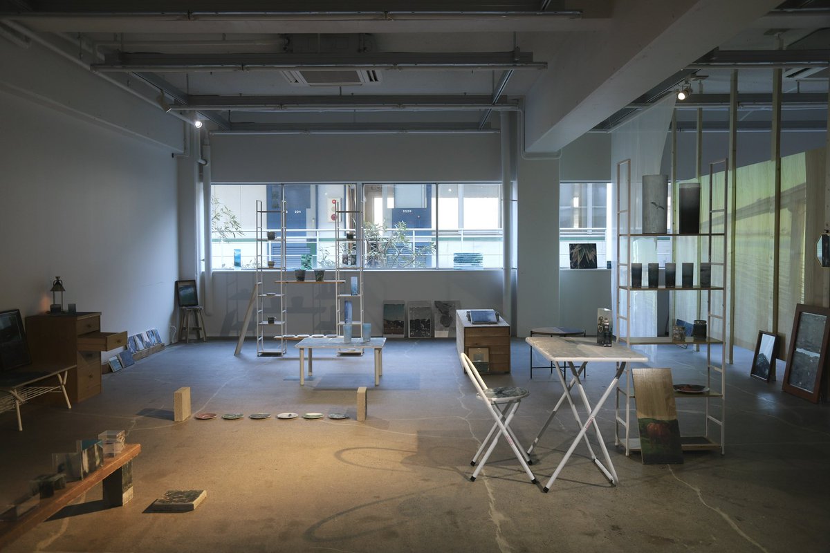 rrk_2___'s tweet photo. 武蔵野美術大学 卒業制作展にて！

これまで撮影してきた写真を、様々な物に転写をしています。

明日まで展示されていますので、ぜひお立ち寄りください！
＿＿＿＿＿
鷹の台キャンパス 8号館221
「界面に浮かぶ」
川野莉里花 https://t.co/VIuppnFPww