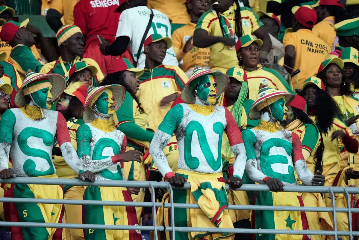 ActuFoot_'s tweet image. 🚨🚨 𝗟𝗘 𝗦𝗘́𝗡𝗘́𝗚𝗔𝗟 🇸🇳 𝗘𝗫𝗣𝗥𝗜𝗠𝗘 𝗦𝗘𝗦 𝗜𝗡𝗤𝗨𝗜𝗘́𝗧𝗨𝗗𝗘𝗦 𝗩𝗜𝗦 𝗔̀ 𝗩𝗜𝗦 𝗗𝗘 𝗟𝗔 𝗙𝗜𝗡𝗔𝗟𝗘 𝗗𝗘 𝗟𝗔 #CAN2025 𝗙𝗔𝗖𝗘 𝗔𝗨 𝗠𝗔𝗥𝗢𝗖 🇲🇦 et appelle la CAF et le Comité d’organisation locale à prendre toutes les mesures pour "𝗚𝗔𝗥𝗔𝗡𝗧𝗜𝗥 𝗟𝗘…