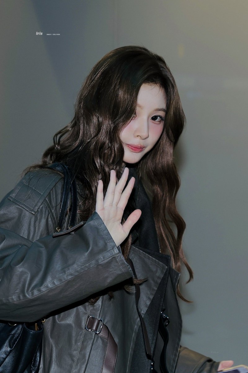 𝙄𝙧𝙞𝙨. tweet media