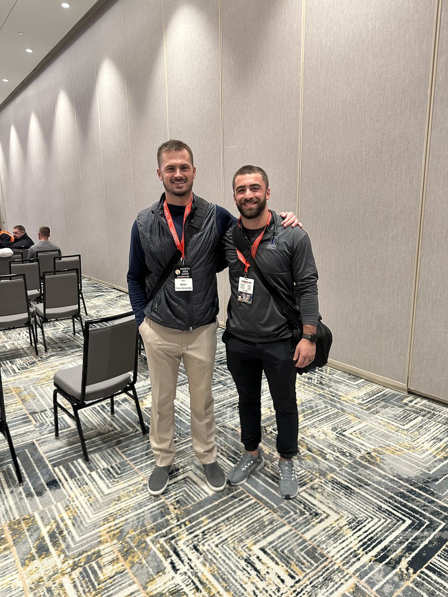 Robert Riley tweet media