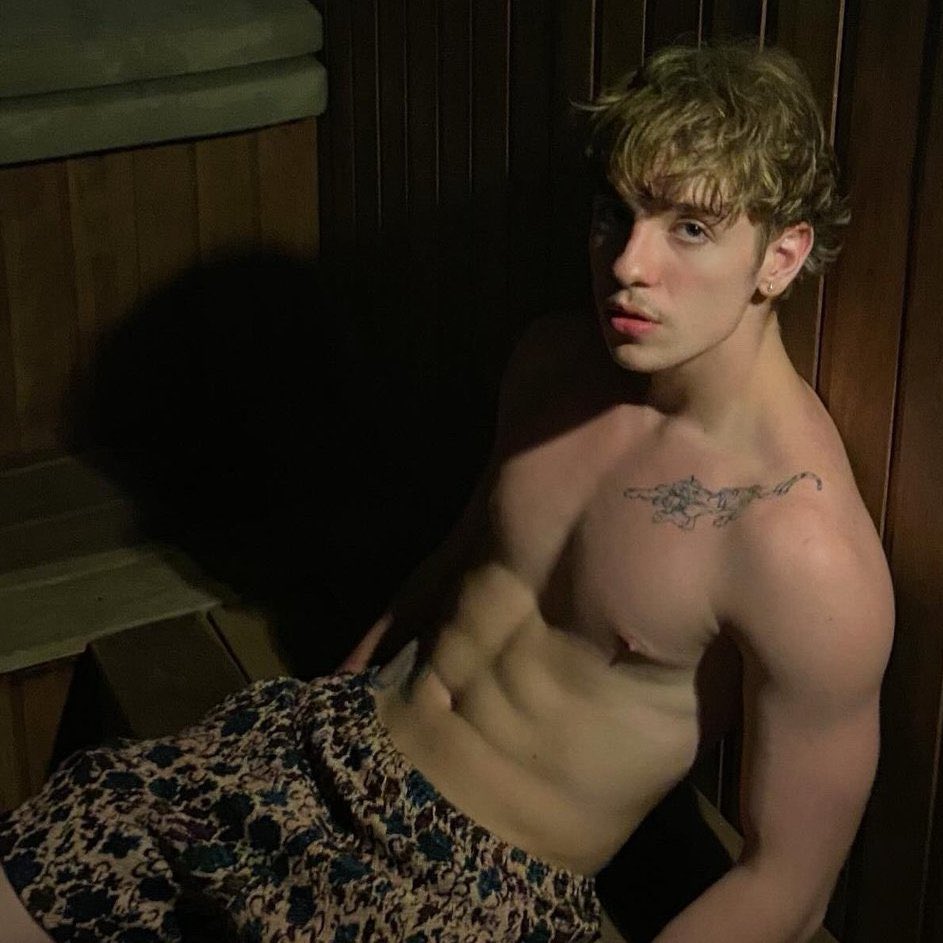 poptime's tweet image. Marina Sena sobre casaco que Juliano Floss levou para o BBB26:

“Oh gracinha meu deussss, passei bastante esse casaco no suvaco pra ele ficar cheirando”