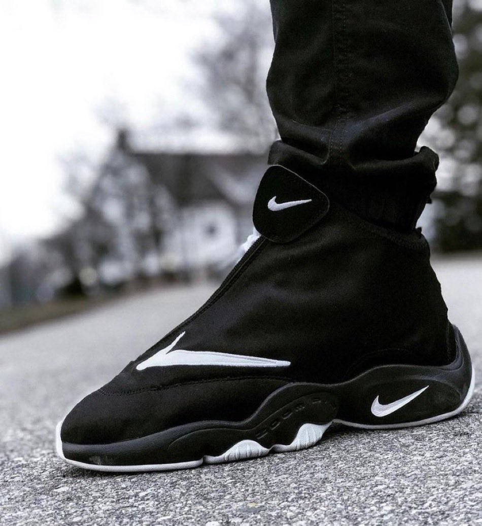 ROY2473's tweet image. @StephenCurry30 #BringEmBack
#Reebok_Kamikaze #Nike_ZoomAir
#Nike_Glove
 @Nike @Reebok