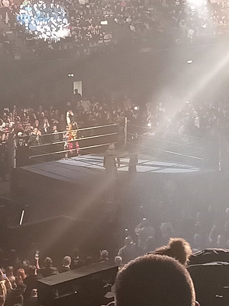 SunnyTheStarr's tweet photo. #Smackdown was fire!!
(a thread) https://t.co/NPCkX6rYHN