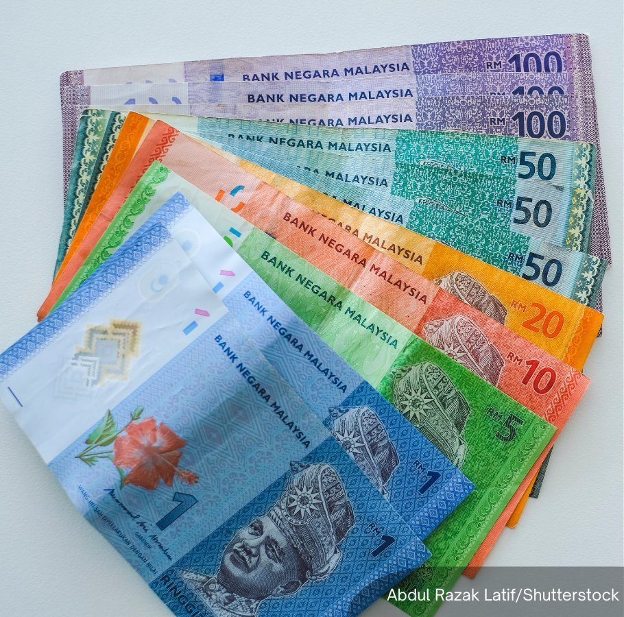 NewsBFM's tweet image. The Finance Ministry has revoked a man’s STR and SARA eligibility after he admitted to owning six rental properties registered under him and his spouse.

He is being investigated for allegedly failing to declare rental income, the MoF told Buletin TV3.

buletintv3.my/nasional/bantu…