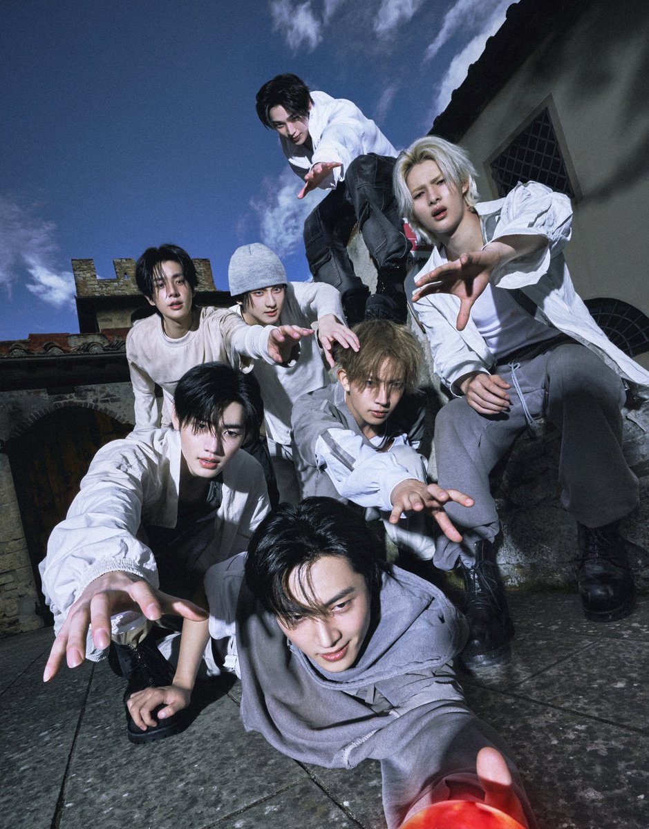 Mx_Enhypen's tweet image. [INFORMACIÓN] 📢 #ENHYPEN 260116

ENHYPEN platicó con @kvibeoficial y @ExaTV sobre su nuevo álbum #THE_SIN_VANISH ❤️‍🔥

“Esperamos que todos nuestros fans amen ‘Stealer’, pero creemos que especialmente los fans de Latinoamérica disfrutarán de esta canción porque proviene de su…