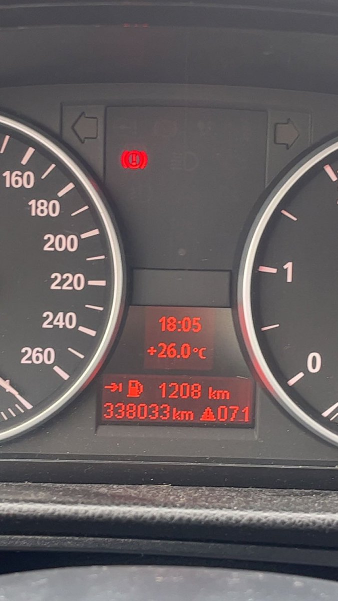 galaktion__'s tweet image. À l’époque Barcelone-Rouen (1200km) un seul plein avec une 318d que j’avais acheter 1.7k€ 😅