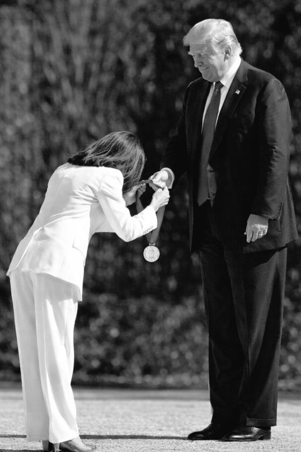 Jime2002_'s tweet image. María Corina Machado representa perfectamente a la derecha: arrastrados, entreguistas y sin una gota de dignidad nacional. Que asco.