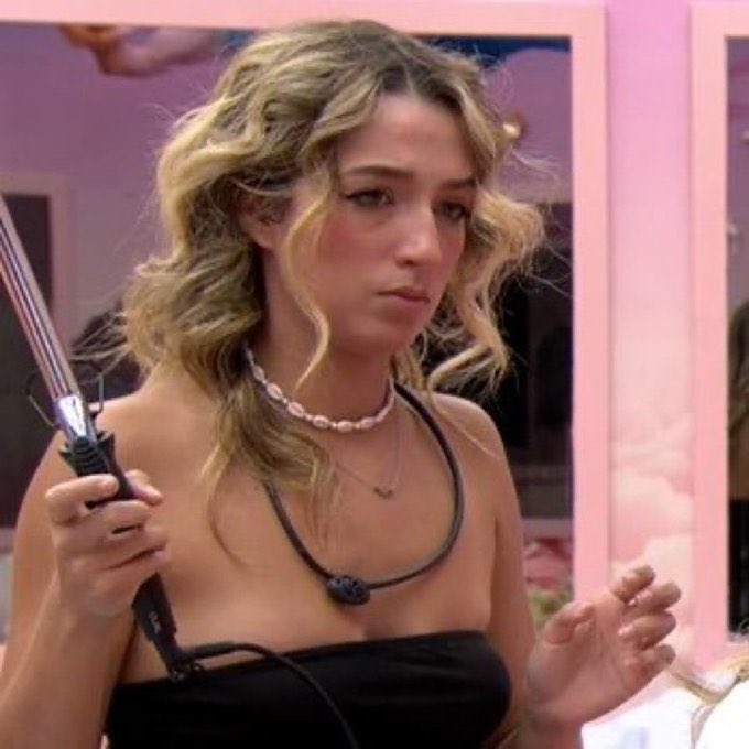 itsjescao's tweet image. to com medo da ana paula sair