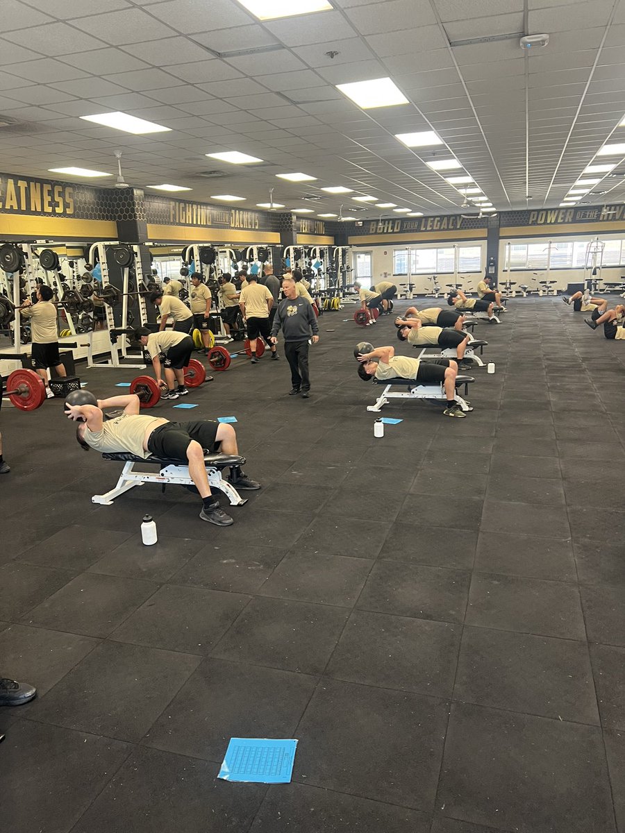 GPHS_Athletics's tweet image. Another solid week in The Hive! @GalenaParkISD @GPHS_GPISD @KaeWalker2